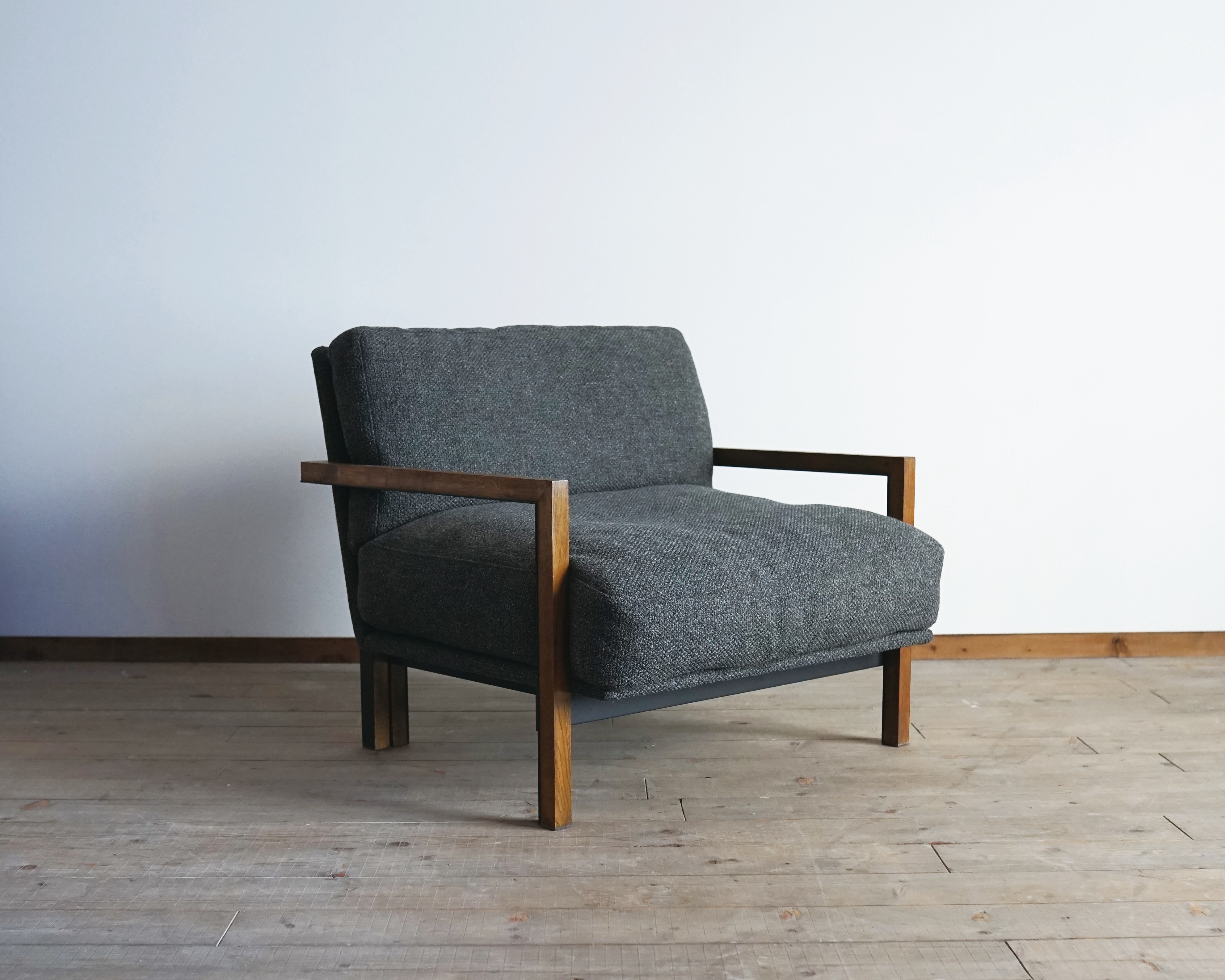 Antique cross chair | SOFA -ソファー- | ARTEM JAPAN